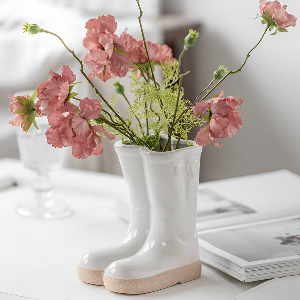 Artistic Ceramic Boot Vase – Unique 17 cm Design for Modern Interiors 0