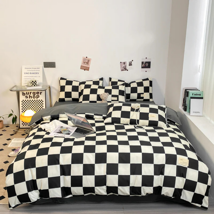 Checkered Bed Cover Set with Pillowcases – Breathable and Ultra Soft Material 0