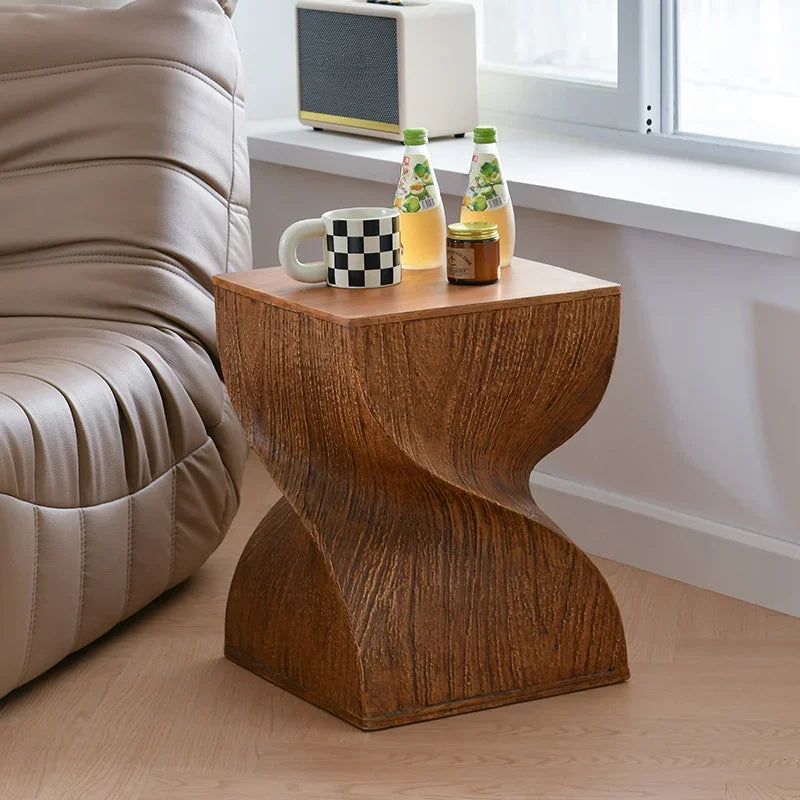 Compact Scandinavian Side Table with Wood Look Edge – Elegant Minimalist Design 4