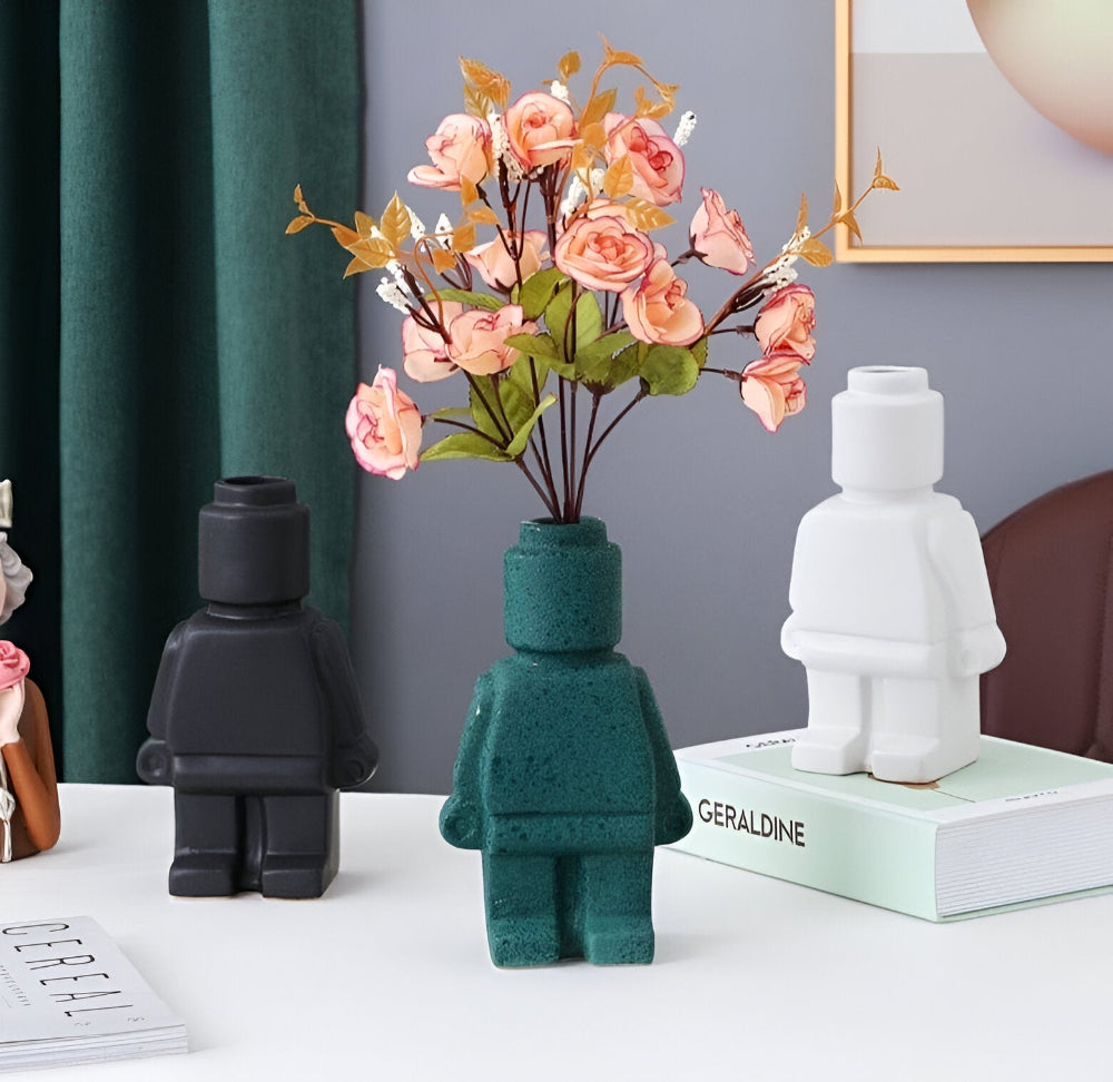Creative Robot Plant Pot – Versatile Decorative Planter in Playful Design 1