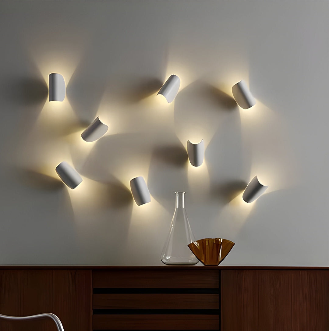 Dimmable LED Wall Lamp in Curved Design for Cozy Indoor Lighting – 10W Warm White 3