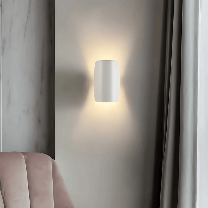 Dimmable LED Wall Lamp in Curved Design for Cozy Indoor Lighting – 10W Warm White 9