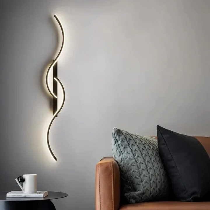Elegant LED Wall Lamp in Aluminum – Stylish Indoor Lighting for Modern Spaces 0