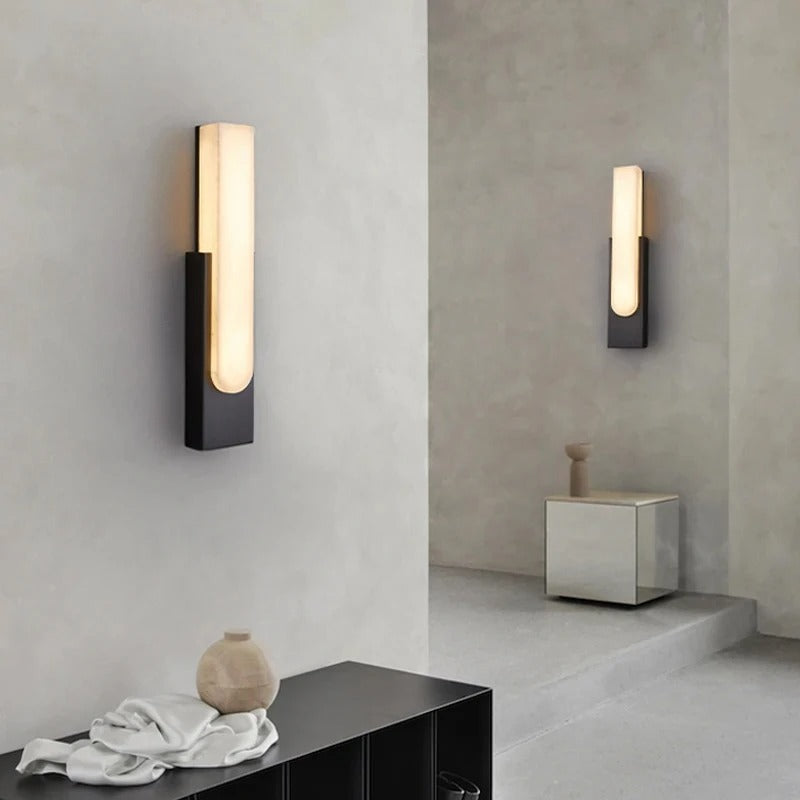 Elegant Marble Wall Lamp with LED Light and Gold Accents – Chic Vertical Design 3