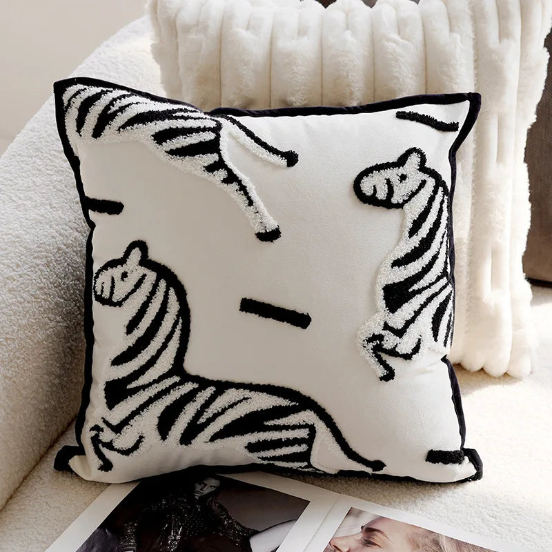 Embroidered Throw Pillow Cover with Animal Prints and Abstract Patterns – 45x45 cm 4