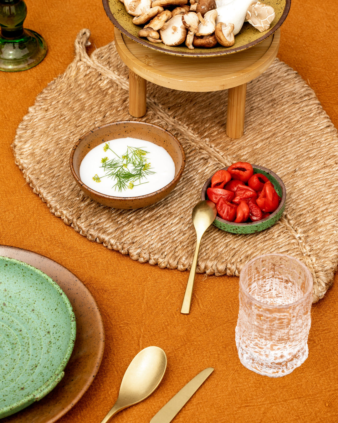 Jade Stoneware Ceramic Dinnerware Set – Vintage Glazed Porcelain with Unique Shapes 3