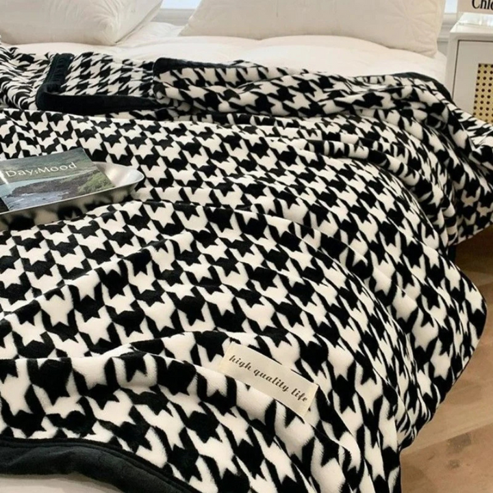 Lethe Flannel Plaid Blanket – Super Soft and Warm Throw for Sofa and Bedroom 0
