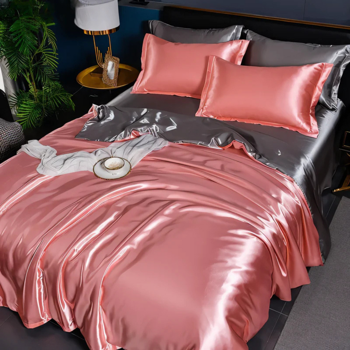 Luxury Silk-Look Bedding Set with Pillowcases – Soft, Hypoallergenic, Breathable Bed Cover for Year-Round Comfort 11