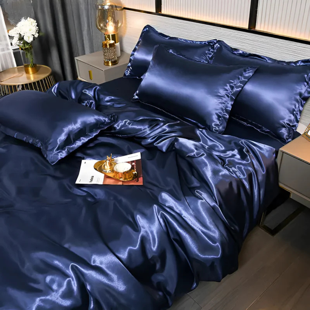 Luxury Silk-Look Bedding Set with Pillowcases – Soft, Hypoallergenic, Breathable Bed Cover for Year-Round Comfort 4