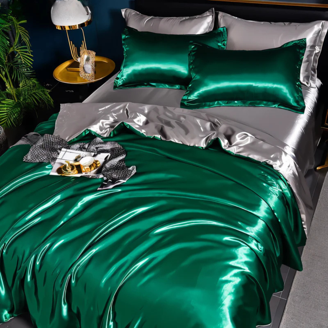 Luxury Silk-Look Bedding Set with Pillowcases – Soft, Hypoallergenic, Breathable Bed Cover for Year-Round Comfort 8