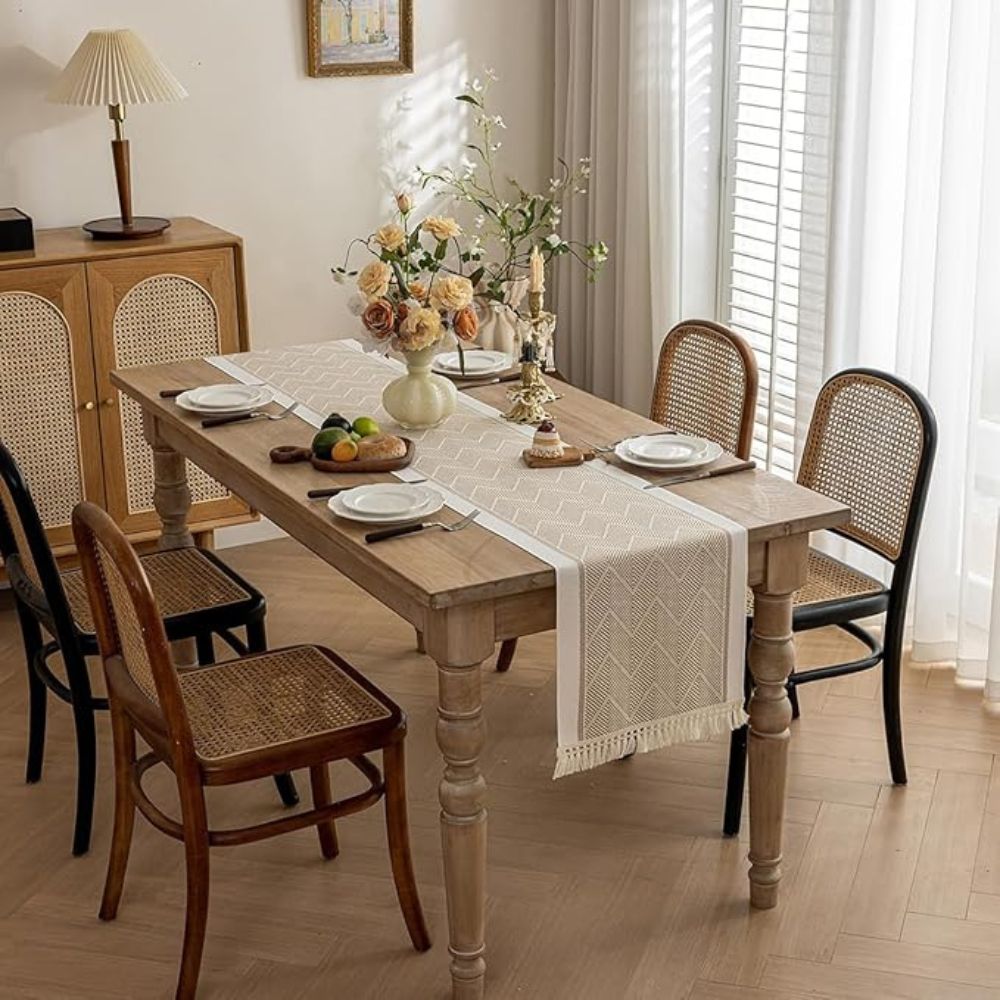 Luxury Woven Table Runner in Sandstone – Elegant Zigzag Design for Modern Interiors 1