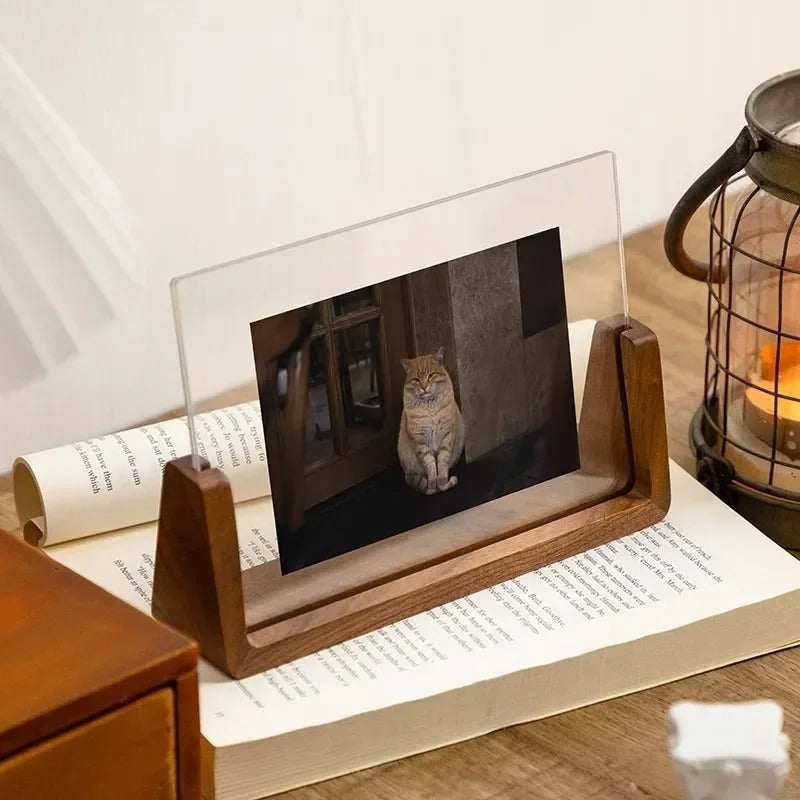 Minimalist Wooden Photo Frames with Floating Design – Beechwood and Acrylic Display 5