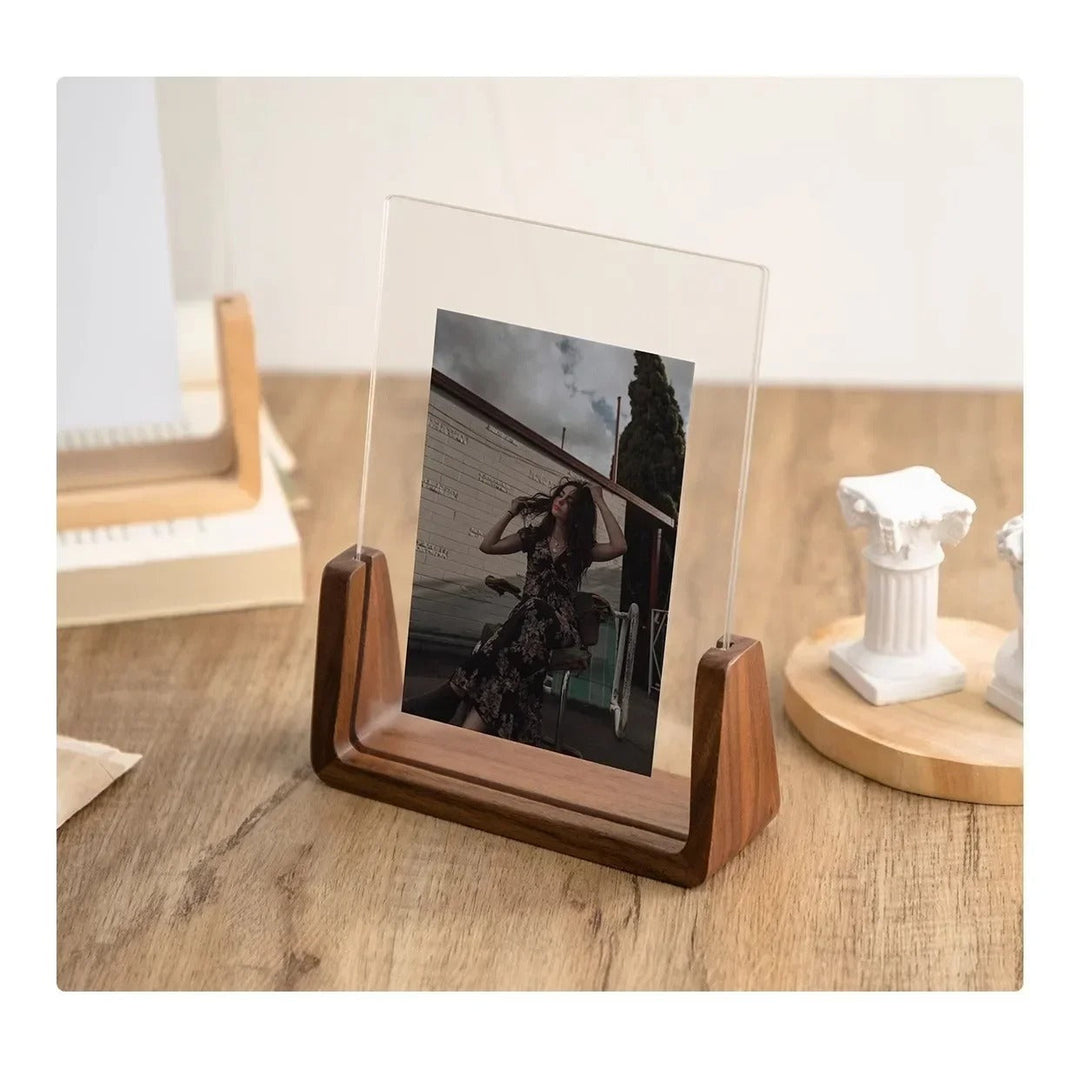 Minimalist Wooden Photo Frames with Floating Design – Beechwood and Acrylic Display 9