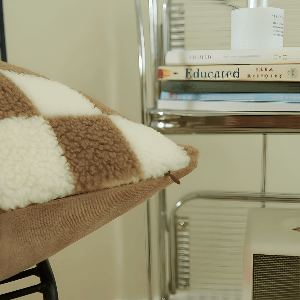 Modern Cushion Cover with Checkerboard Design in Matcha Green and Coffee Brown – Soft Fabric, 45x45 cm 2