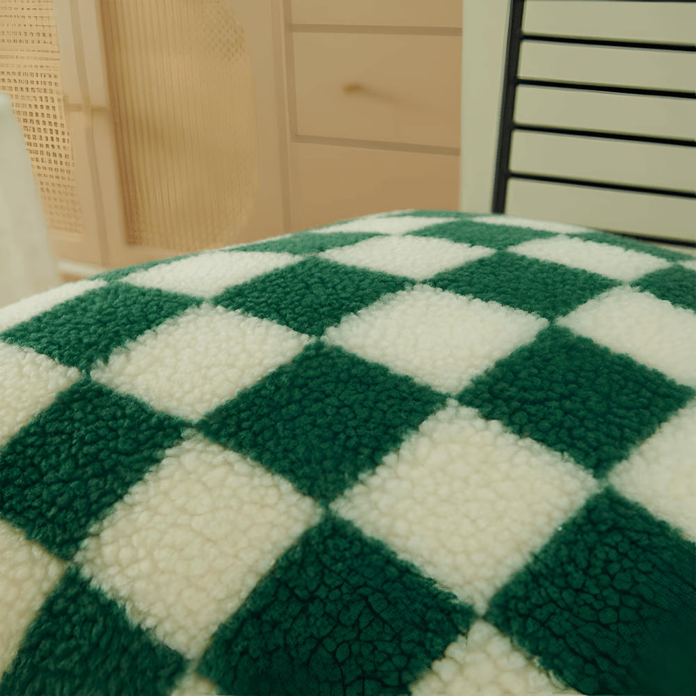 Modern Cushion Cover with Checkerboard Design in Matcha Green and Coffee Brown – Soft Fabric, 45x45 cm 3