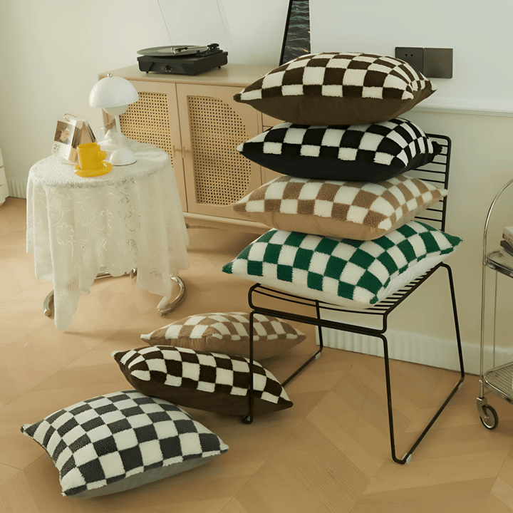 Modern Cushion Cover with Checkerboard Design in Matcha Green and Coffee Brown – Soft Fabric, 45x45 cm 4