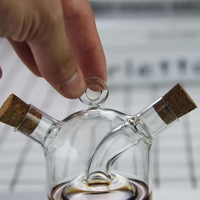 Nordic Dual-Compartment Oil and Vinegar Dispenser with Hand-Blown Borosilicate Glass 4