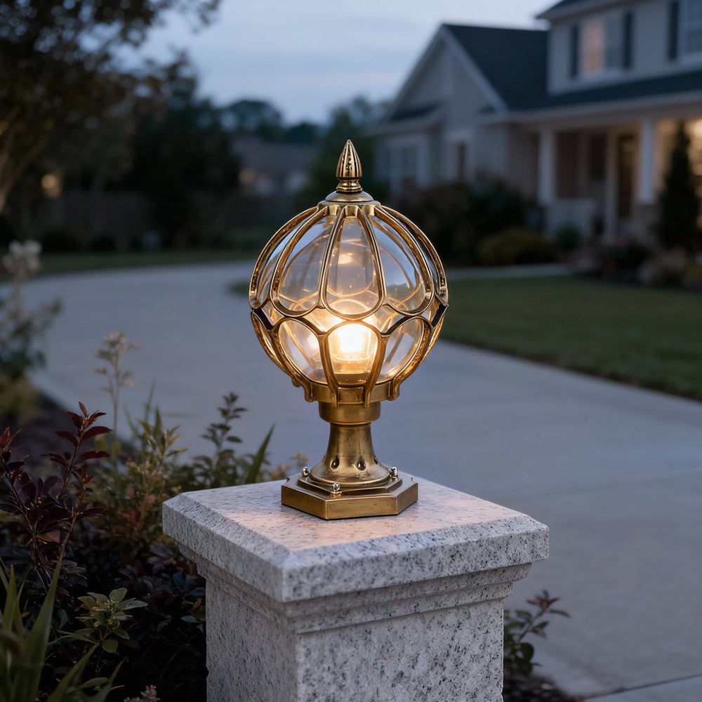 Outdoor Globe Pillar Lights – Retro Glass and Copper Design for Garden and Landscape Lighting 1