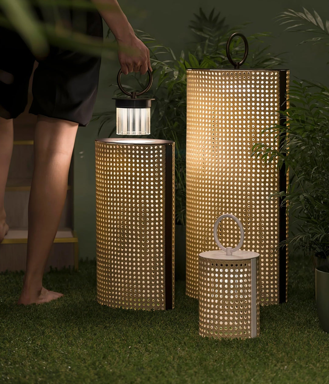 Outdoor Solar Lantern with Remote Control, Adjustable Rattan Mantle for Garden and Terrace Lighting 7