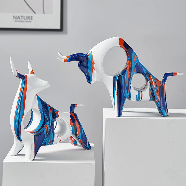 Powerful Unchained Bull Sculpture in Resin – Bold Contemporary Art for Home Decor 1