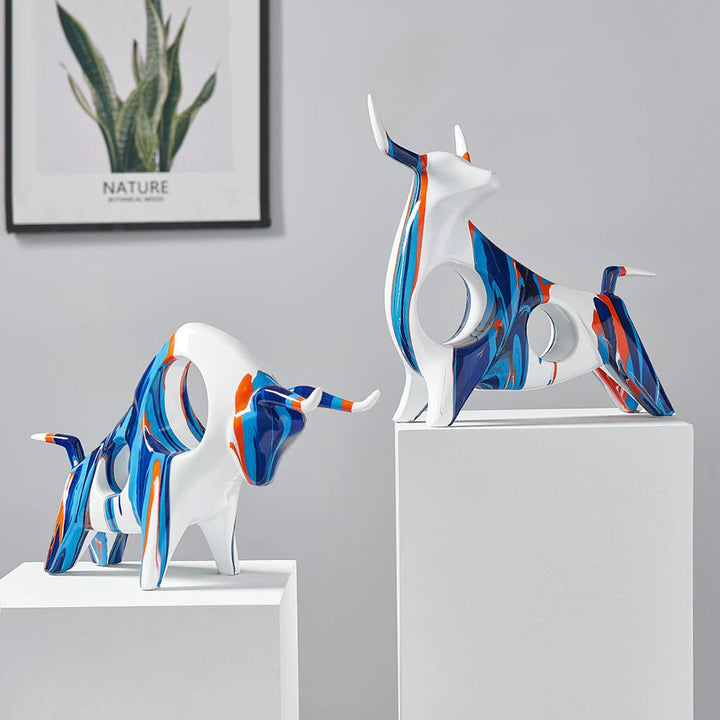 Powerful Unchained Bull Sculpture in Resin – Bold Contemporary Art for Home Decor 4