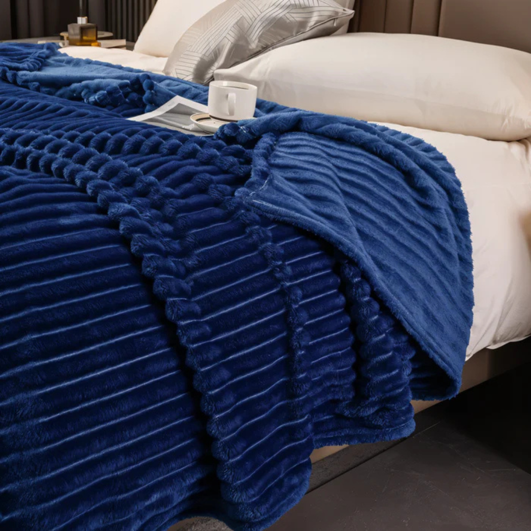 Super Soft Stripy Fleece Blanket – Breathable Warmth for Sofa and Bed 1