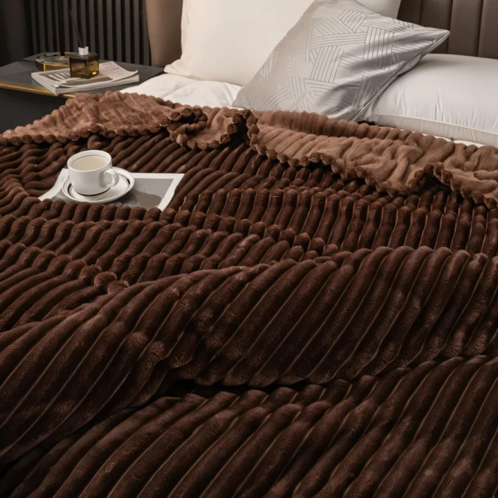 Super Soft Stripy Fleece Blanket – Breathable Warmth for Sofa and Bed 7