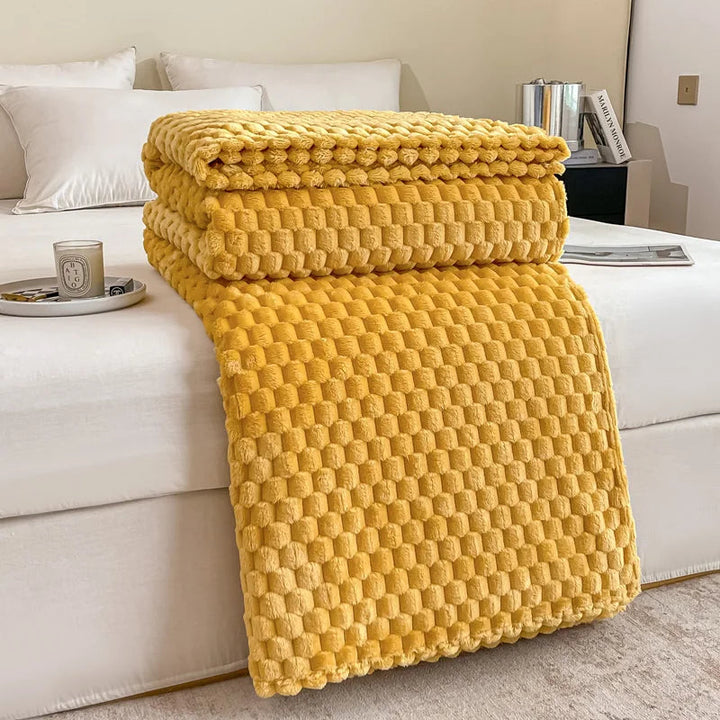 Ultra Soft Checkered Velvet Blanket – Cozy Plush Throw for Sofa and Bed 1