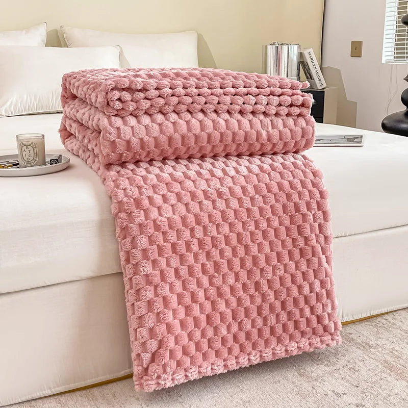 Ultra Soft Checkered Velvet Blanket – Cozy Plush Throw for Sofa and Bed 10