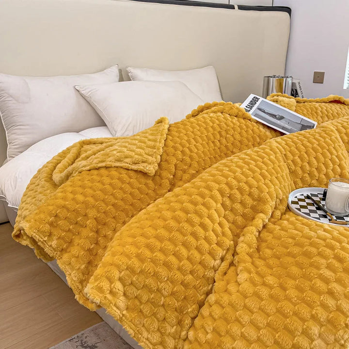 Ultra Soft Checkered Velvet Blanket – Cozy Plush Throw for Sofa and Bed 3