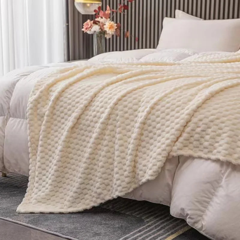 Ultra Soft Checkered Velvet Blanket – Cozy Plush Throw for Sofa and Bed 4