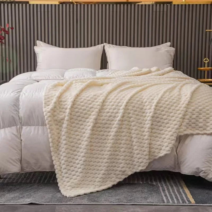 Ultra Soft Checkered Velvet Blanket – Cozy Plush Throw for Sofa and Bed 5