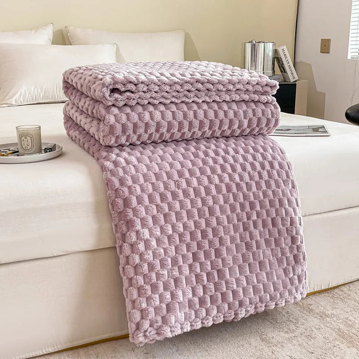 Ultra Soft Checkered Velvet Blanket – Cozy Plush Throw for Sofa and Bed 8