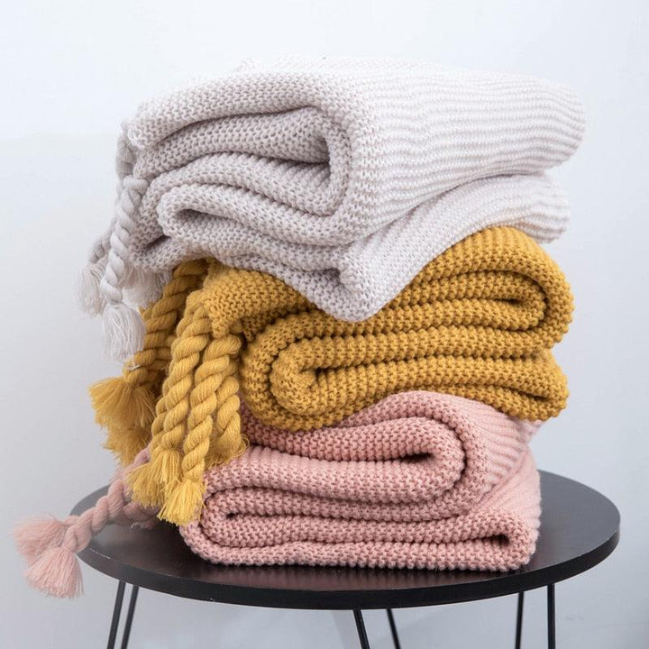 Waffle Knit Throw Blanket with Knotted Tassels – Soft and Warm Acrylic Blanket 1